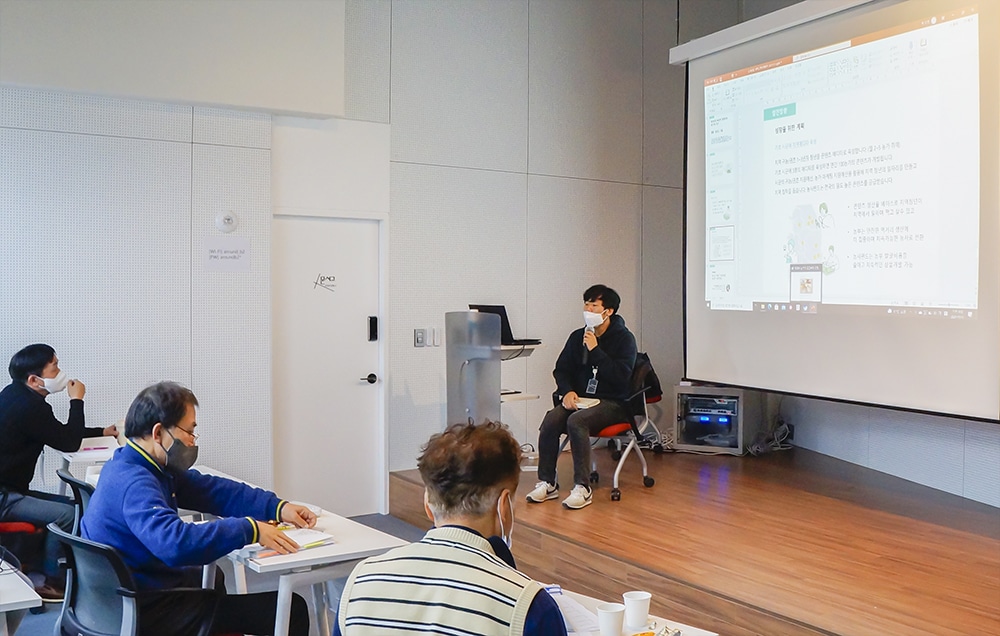 설레는 인생 2막의 문 앞에서 나눔의 의미를 되새기다 2 KDB시니어브리지12