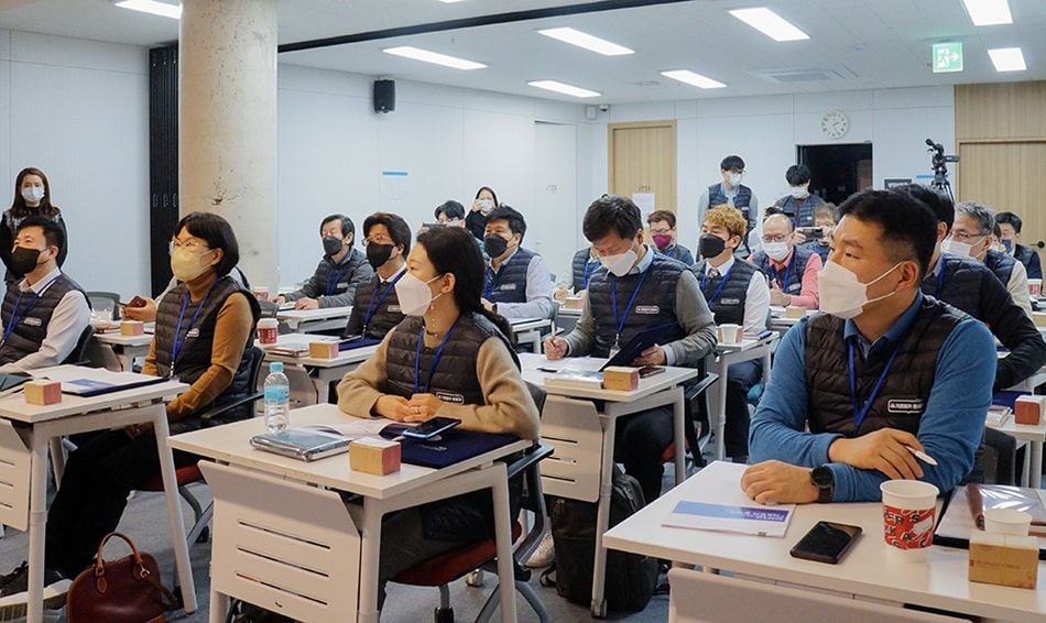 판로지원 컨설팅을 통해 소상공인의 온라인 시장 진출을 돕습니다 4 기프트카 온에어4